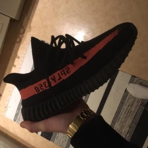  - Använda 3 gånger kommer med box samt kvitto och tags. Kan gå ner i pris vid snabb affär:)