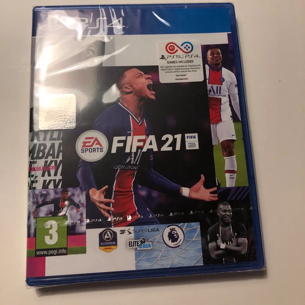 Säljer FIFA 21, helt oöppnad. Funkar för ps4/ps5.  . Övrigt.