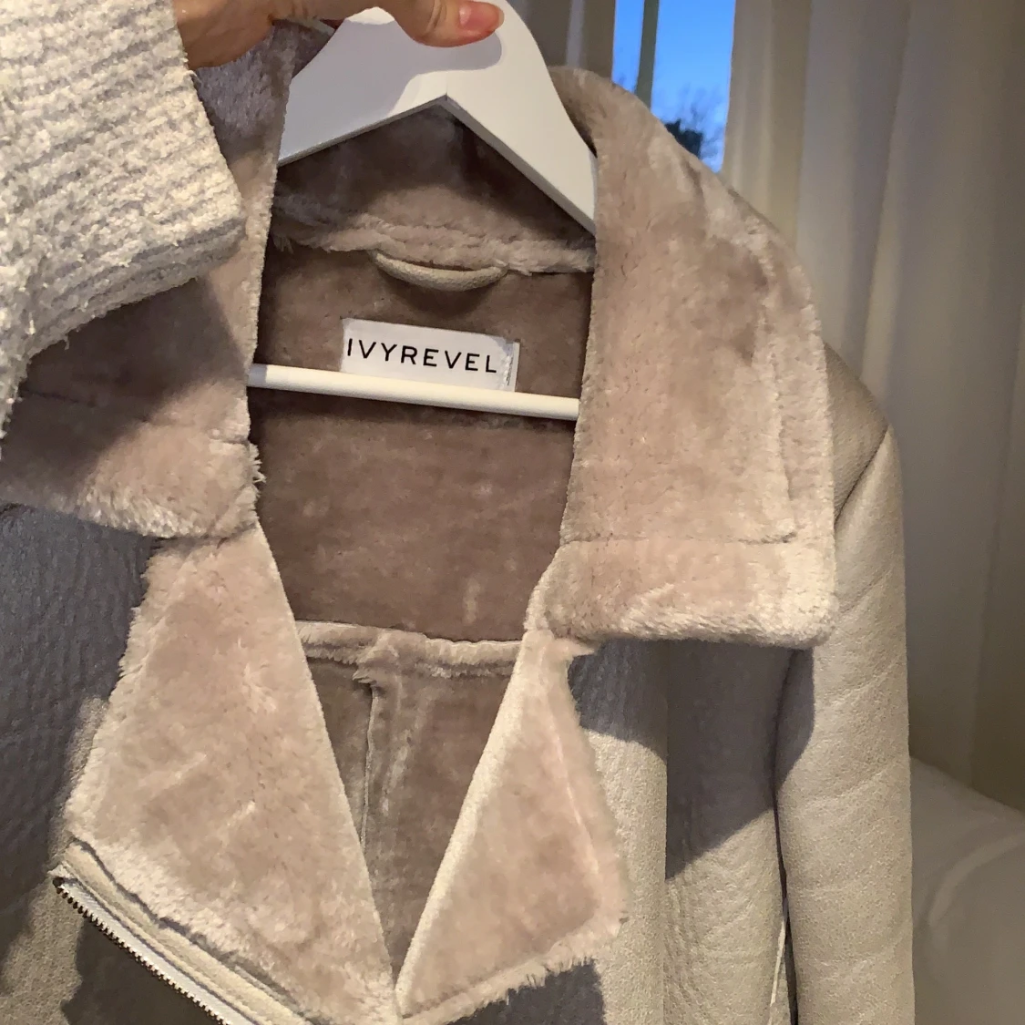 Grå jacka från Ivy revel strl S - 91