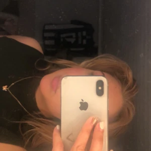 Fjärlishalsband - Super gulligt guld halsband med en fjäril. Så fint och enkelt🤩🤩🤩