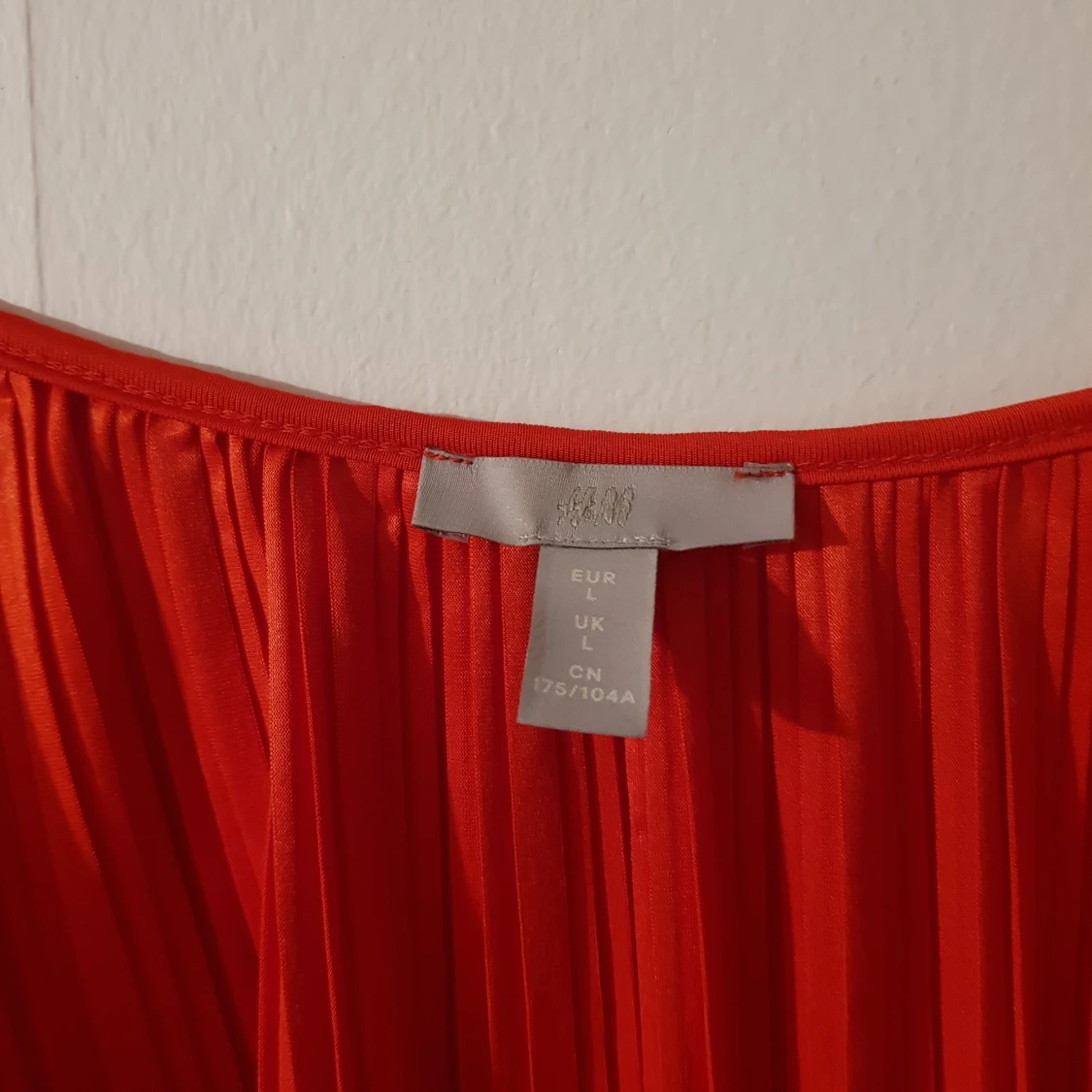 Röd plisserad omlottopp HM L XL - 91