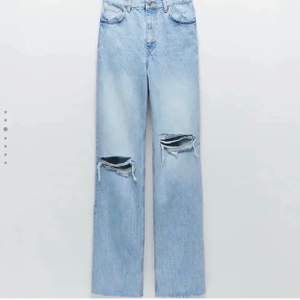 Supersnygga zara jeans köpta här på plick men lite för stora för mig. Ser ut som nya inte alls slitna. Köpte står för frakt.