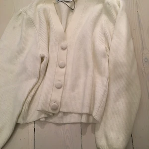 Zara kofta - Vit zara kofta använd en gång