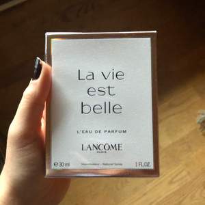 Oöppnad perfym från LANCOME Paris