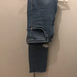 Ett par jeans från zara storlek 36 80kr