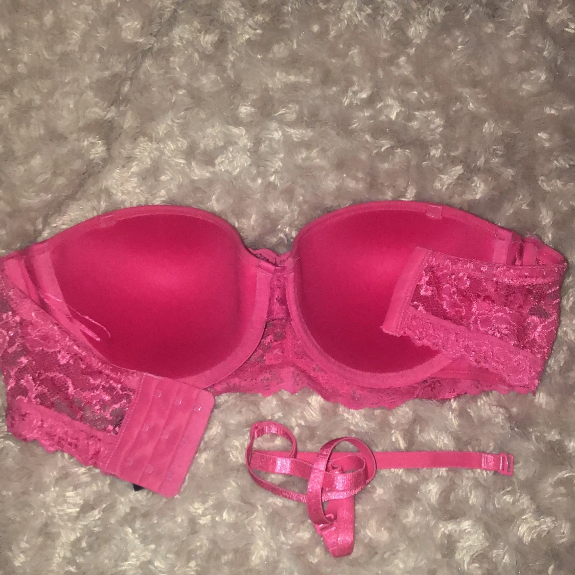 Rosa strapless BH i storlek 80B - 90