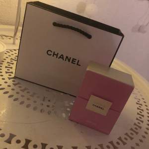 Chanel parfym CHANGE inköpt i DK, lite använd. Påse medföljer 