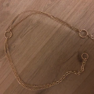 KEDJA TILL BYXOR - Guld kedja till jeans osv. Helt ny
