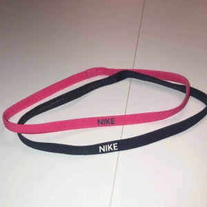  - Två stycken nike pannband Frakt tillkommer. 