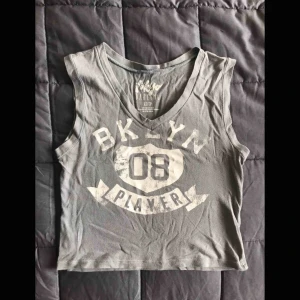  - 🌮 Grå tank top (frakt tillkommer) 🌮