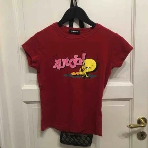  - Söt magtröja 🥰🤭står ingen storlek men passar s och XS typ. Bra skick knappt använd 