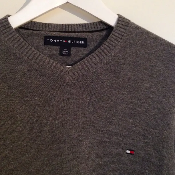 Perfect Christmas gift for him! TOMMY HILFIGER sweater 100% cotton in shape as new size XS. Hoodies.