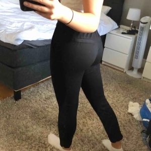  - Svarta kostymbyxor! Köpta för 300kr, använda ett fåtal gånger