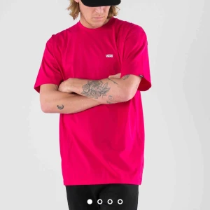  - Säljes pga inte riktigt min färg. Herrstorlek. Nypris: 199kr, mitt pris 70kr + frakt. 