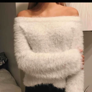  - Fin tröja, jätte mysig från ginatricot. Frakt tillkommer