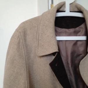 Beige oversize ullkappa 100% wool.  - Beige oversize ullkappa 100% wool. 