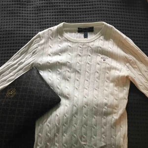  - Tröja från Gant i storlek XS. Använd ett fåtal gånger. Köparen står för frakt 