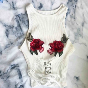  - Magtopp Helt oanvänd!   Står ej storlek men passar XS/S 60kr