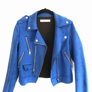  - Suede jacka från Mango, storlek XS - passar även S ⭐️