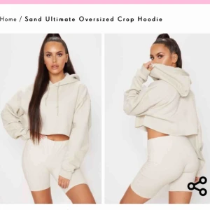  - Nästan helt slutsåld Hoodie från plt. Superfin och skickar gärna fler bilder på den💖