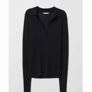  - Super fin ribbad topp från hm! Helt ny & oanvänd! Prislappen finns kvar