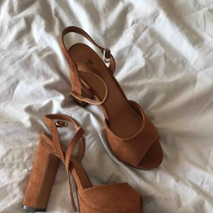  - Ny oanvända utan lapp. Köparen står för frakt