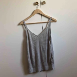  - ett fint linne från hm, använt 1 gång 🌼