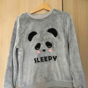  - Väldigt mjuk och mysig, både insidan och utsidan av mjukt material. Använd cirka 3 gånger. Priset inkluderar frakt. Kan annars hämtas i Strängnäs.