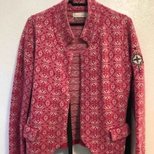  - Odd Molly kofta   Med knytning  St 2. Motsvarar 38  