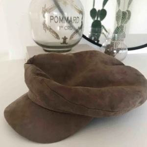  - Aldrig använd keps, säljs pga att den är för stor