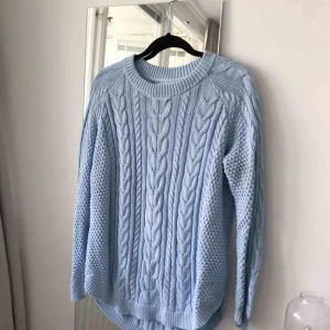  - Stickad tröja från Hampton Republic i storlek L. Frakt ingår!