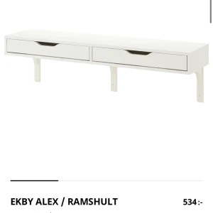 Sminkbord  - Säljer mitt sminkbord pga ska göra om och det får inte plats, nyskick från Ikea. Skriv för exakta mått, och de hämtas hos mig utanför Göteborg 🥰