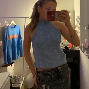 Blå topp - Snygg och trendig topp!💗