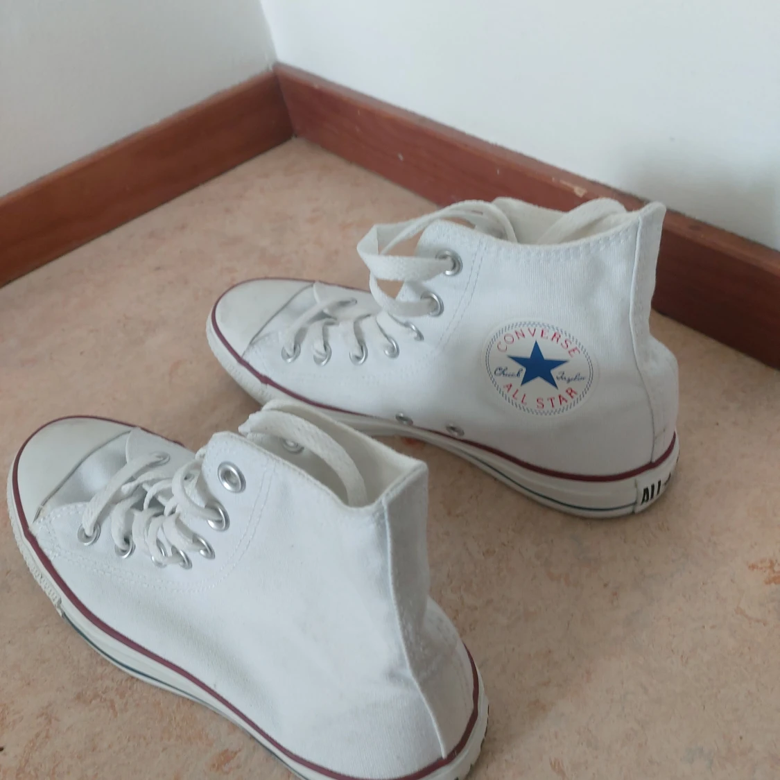 Convers skor  - 90