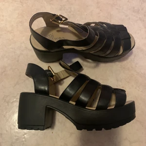 Sandaler  - Endast testade  Frakt kan erbjudas 🌸 