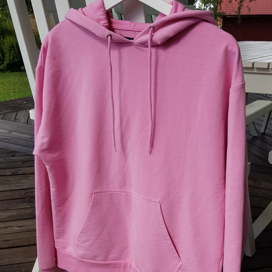 Rosa hoodie från Carlings