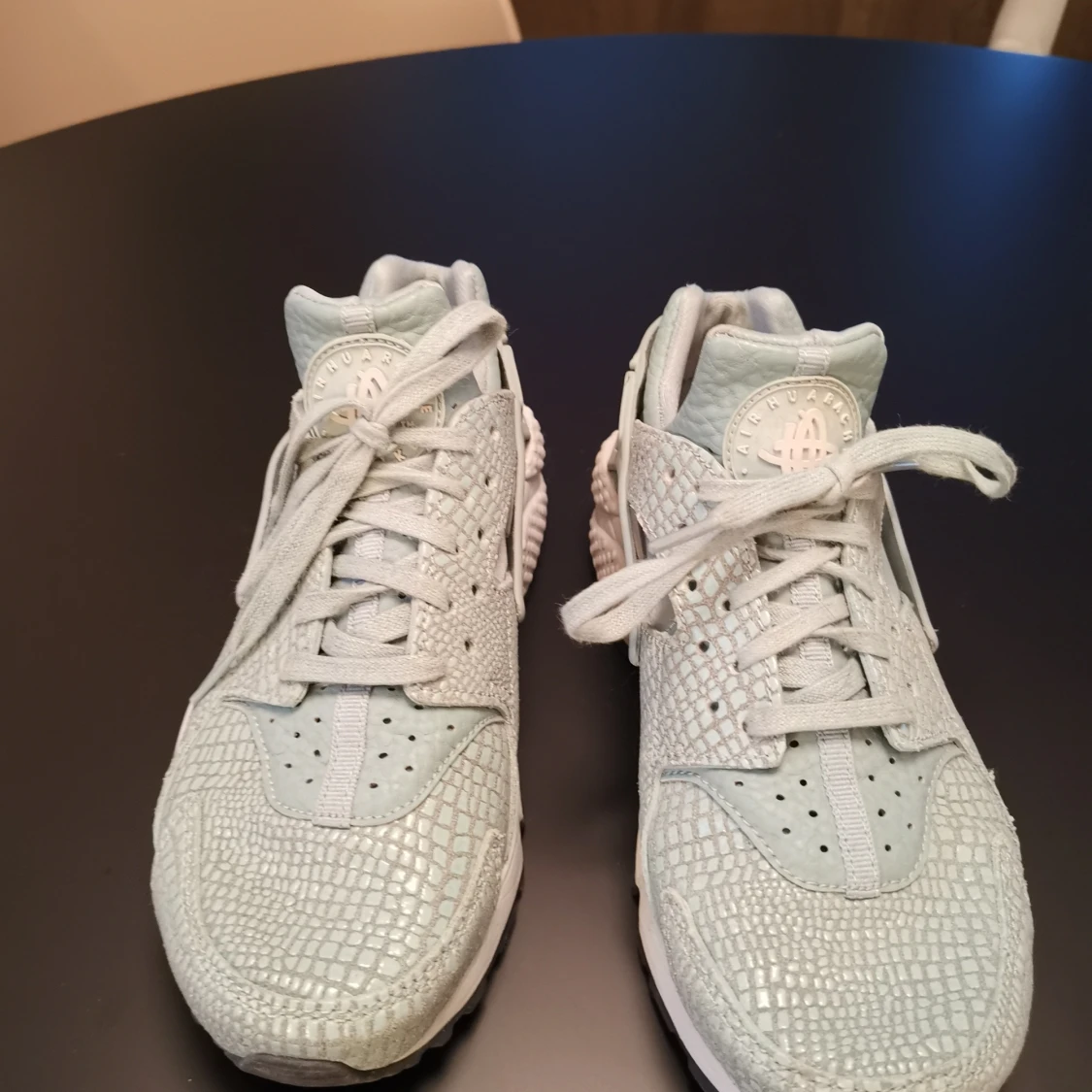 Nike huarache ljusblå ormskinn - 90