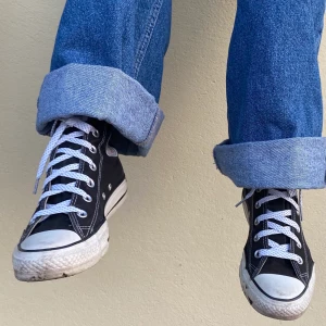 Reflexskosnören🤍 - Vita reflexskosnören⚡️ 79 kr per par! Kika in vår profil för andra färger!!🤍 köparen står för frakt