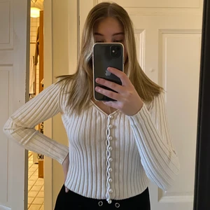 Nakd kofta/topp - Nästintill oanvänd kofta/topp från nakd, använd cirka två gånger. Storlek XXS men passar ända upp till S/M beroende på hur man vill att den ska sitta! Skriv privat vid funderingar, köparen står för frakt💕