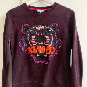 Buda - Äkta kenzo i färgen burgundy. BUDA