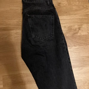 Weekday jeans stl.25/30 - Modell Seattle 