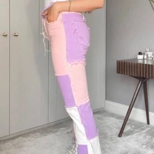 Patchwork jeans - Storlek 25, helt oanvända passar någon som är mellan 1.65-1.75 cm 