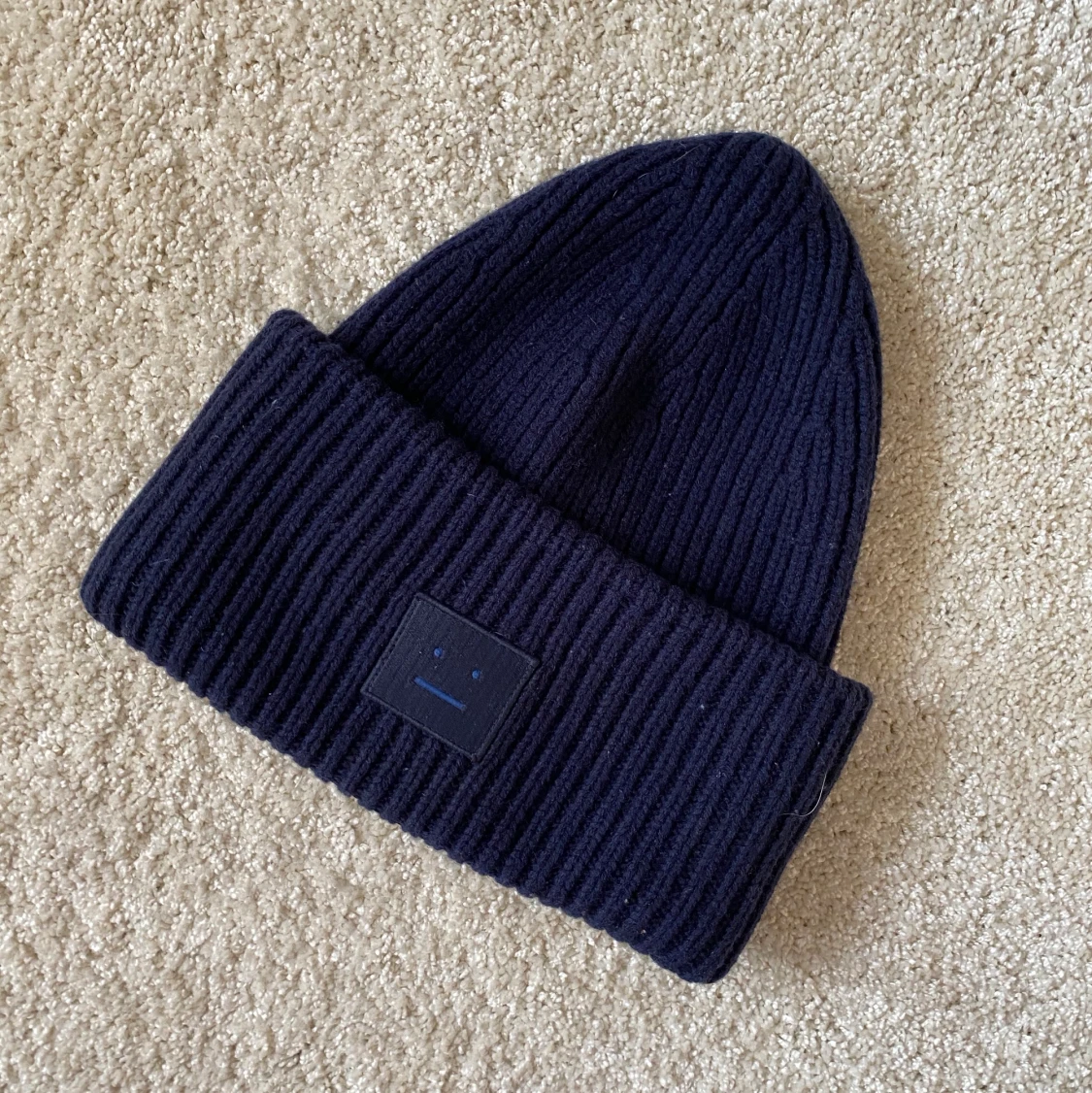 Acne mössa marinblå 