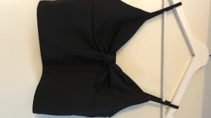 Croptopp - Topp från NewYorker i stolek M