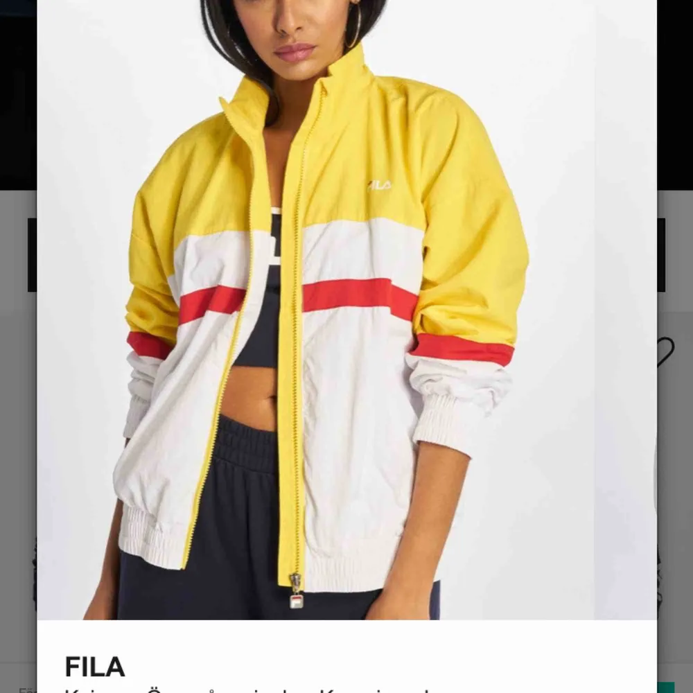 helt ny i obruten förpackning fila windbreakerjacka nypris 1200 kr. Jackor.