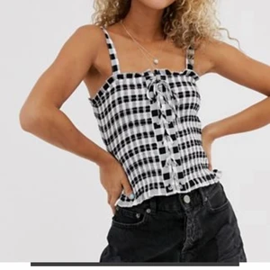 Linne asos - Superfint linne köpt på asos, storlek 36. Märket är new look. Helt ny med prislapp kvar. Köparen står för frakt