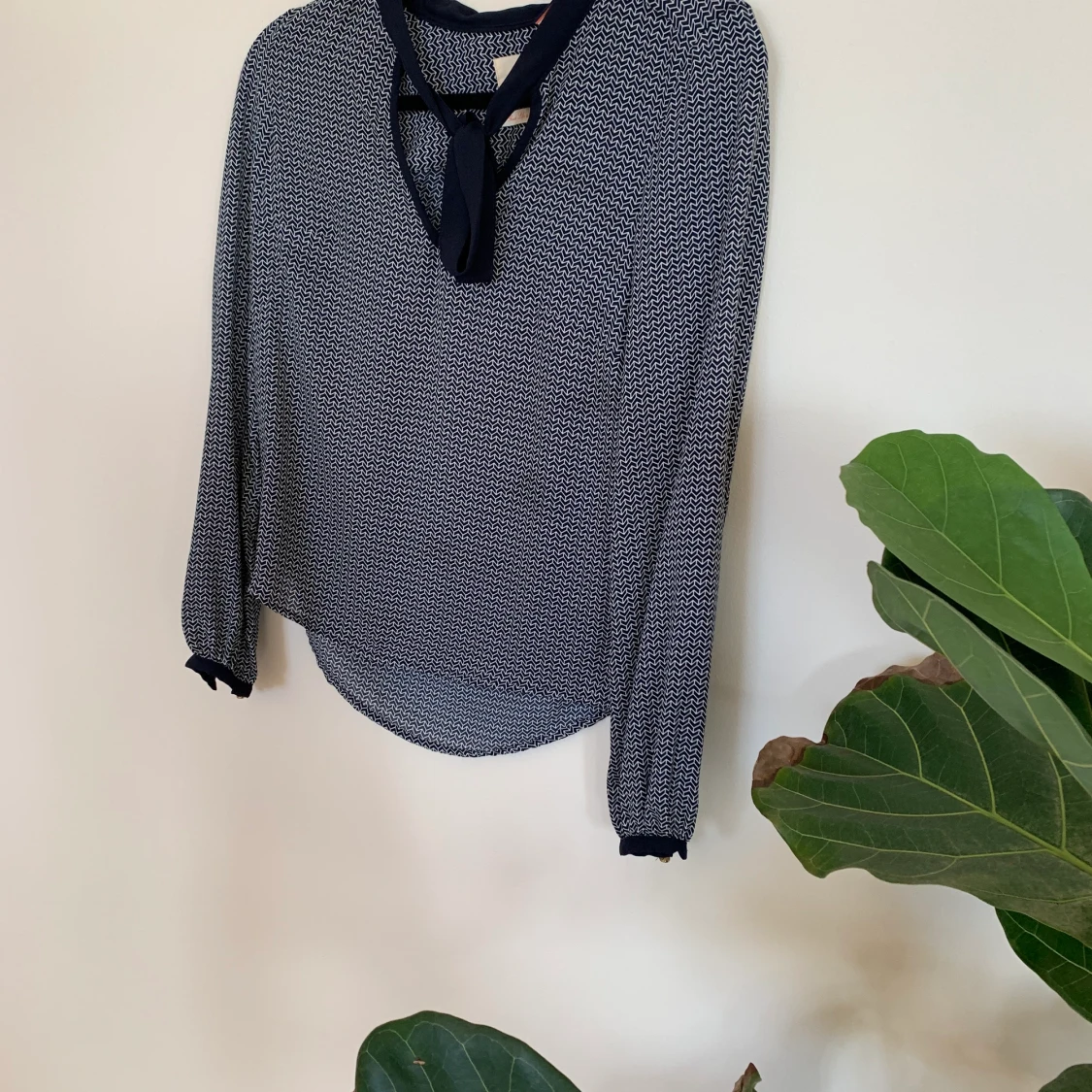 Blus från Lindex. Storlek 34 - 90