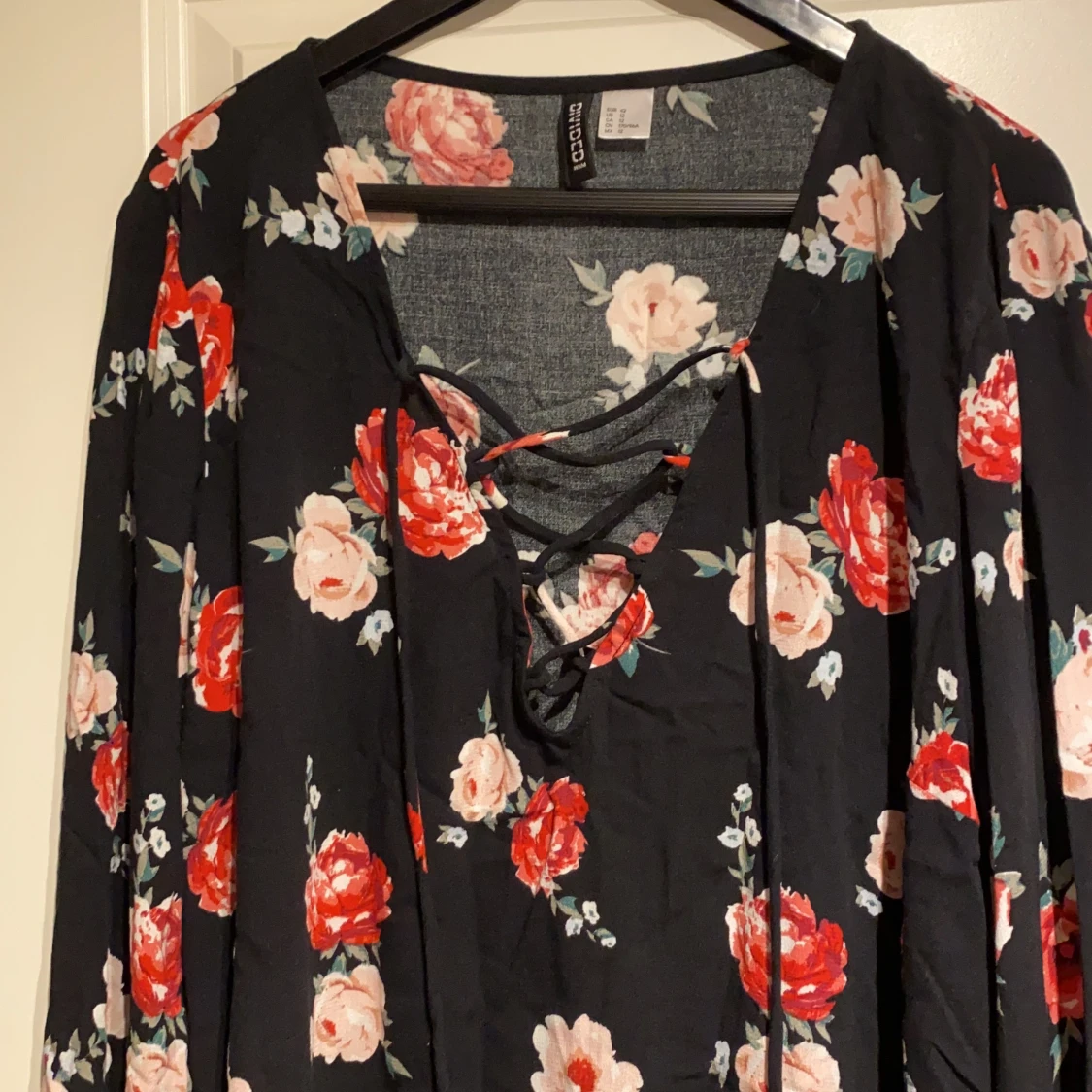 Blommig blus strl 42 - 91