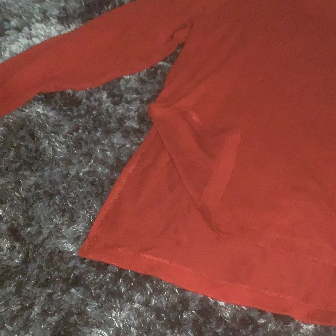 Ny röd tröja  - 91