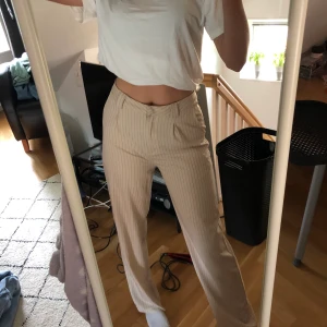 Kostymbyxor - Långa och snygga byxor med super snygg passform<33